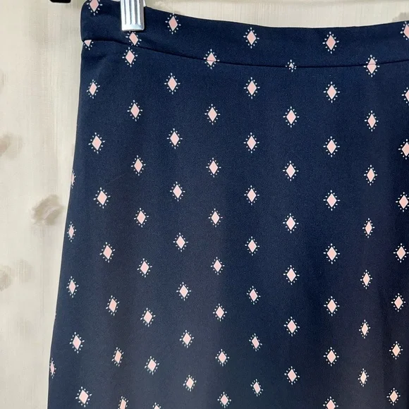 LOFT Women’s Navy A-Line Skirt with Pink Diamond Pattern Size XSP - Picture 3 of 9